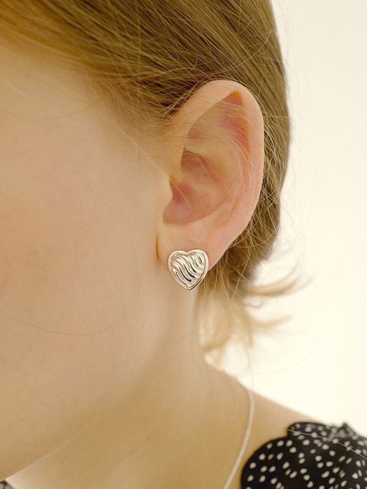 wave heart earring