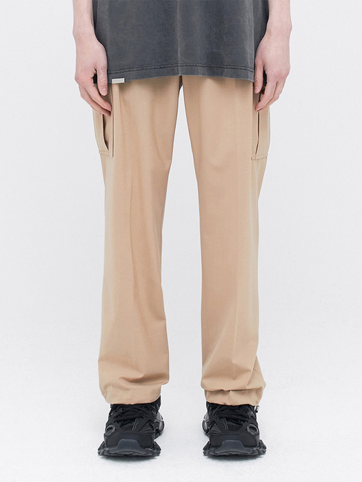 PLEAT CARGO PANTS - BEIGE