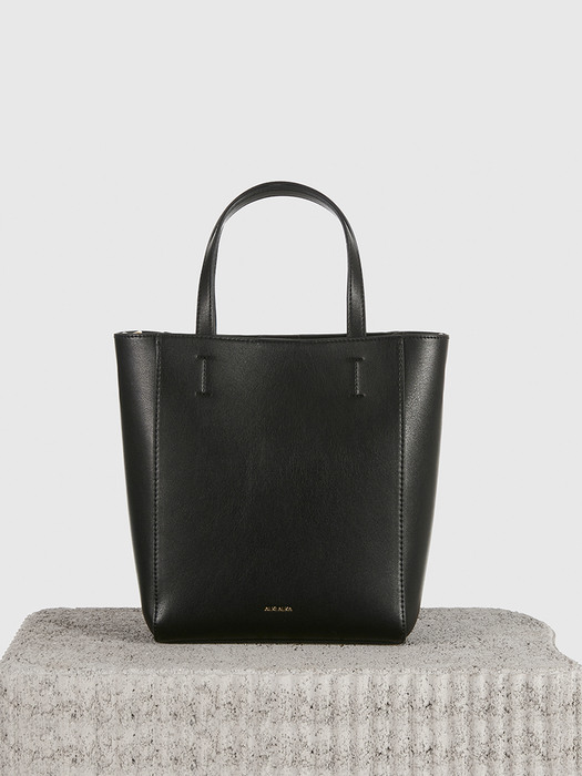 Licor Bag (Black)