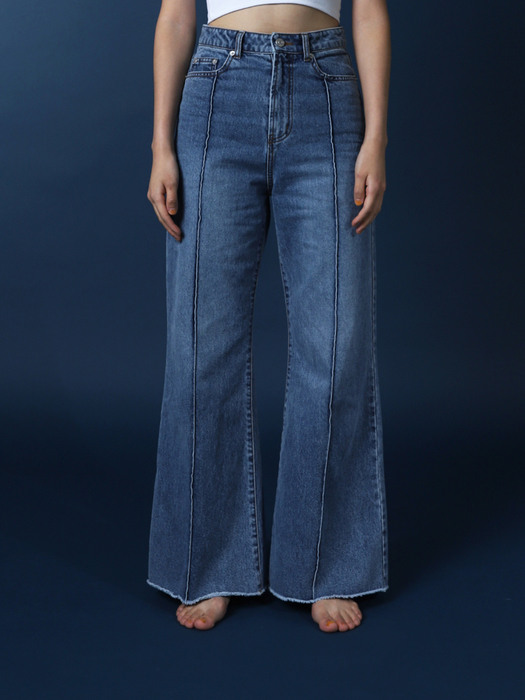 Wide Pintuck Jeans