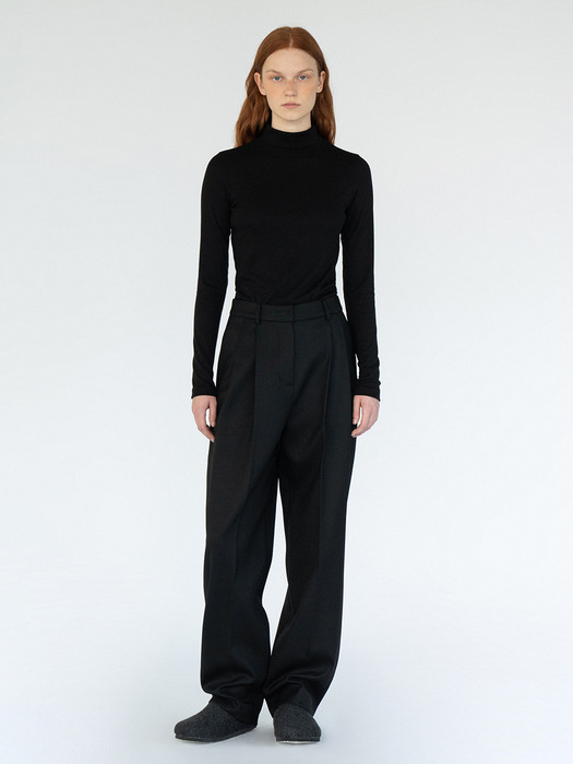 Pleated Wide Trousers / Black