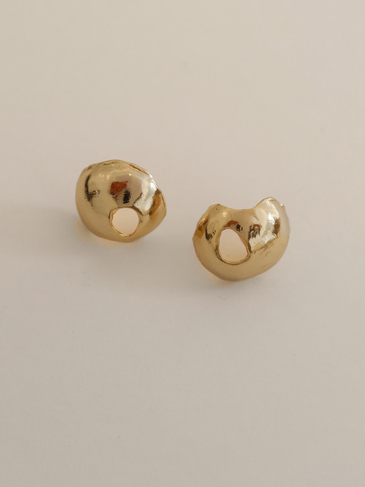 hole earring - gold