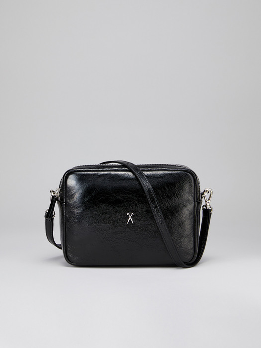 OZ Mini Square Bag With Chain Glossy Black