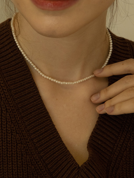 Mini Pearl Necklace