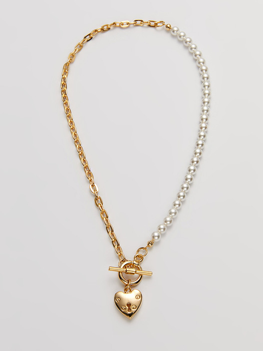 HEART TOGGLE PEARL NECKLACE