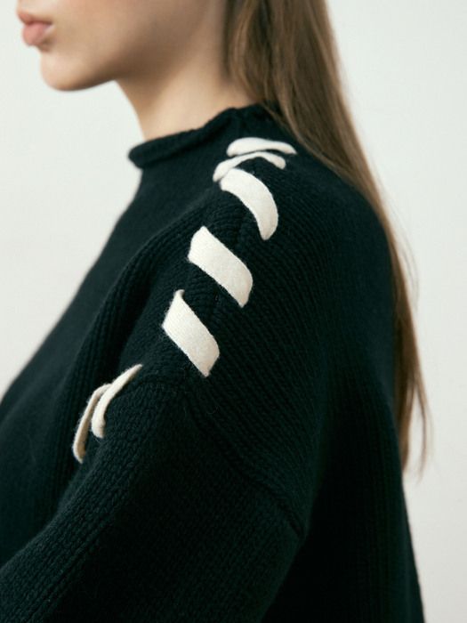 bold line knit top (black)