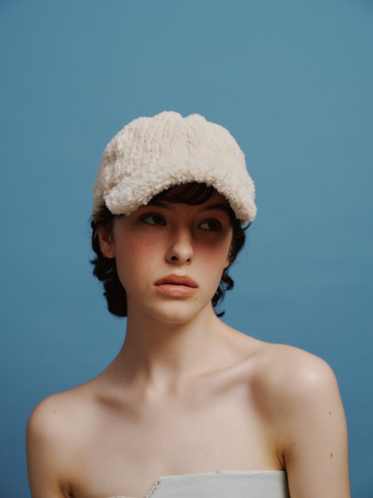 [Life PORTRAIT] Braid Fur ball cap