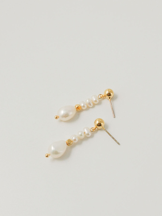 Three Pearls drop Earrings