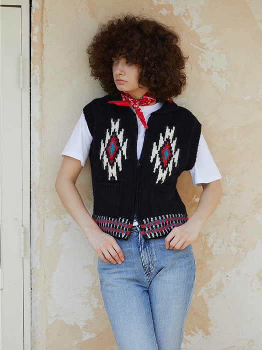 Navaho Alpaca Knit Vest (Black)