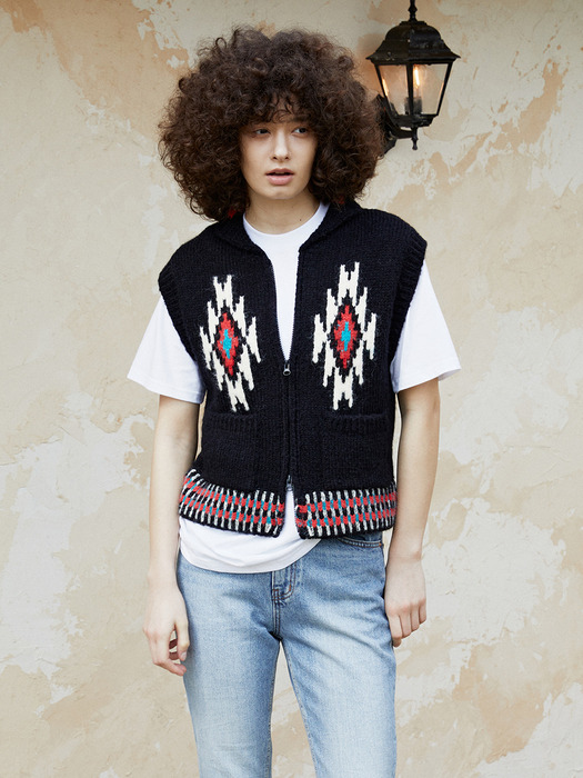 Navaho Alpaca Knit Vest (Black)