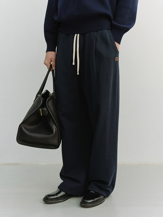 UNISEX LEATHER LOGO WIDE SWEAT PANTS FRENCH NAVY_UDPA6A102N2
