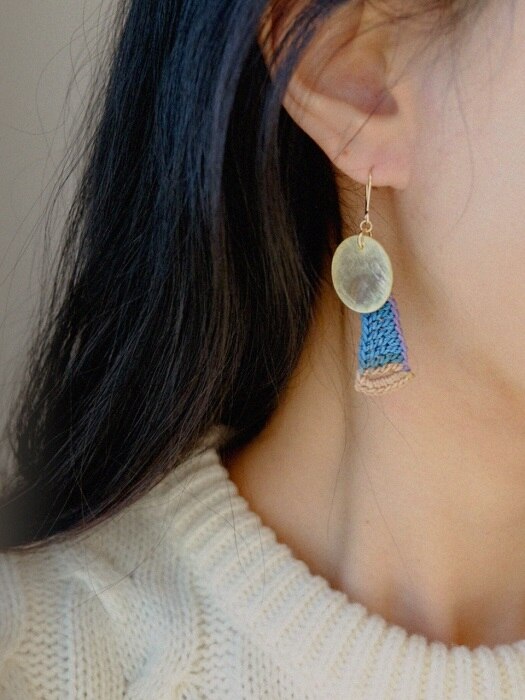 layered mix color knit earring