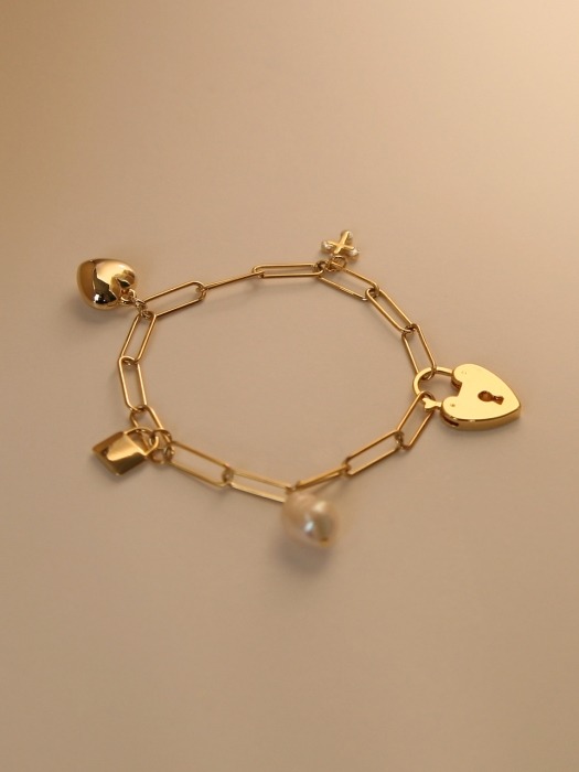 shining heart lock bracelet