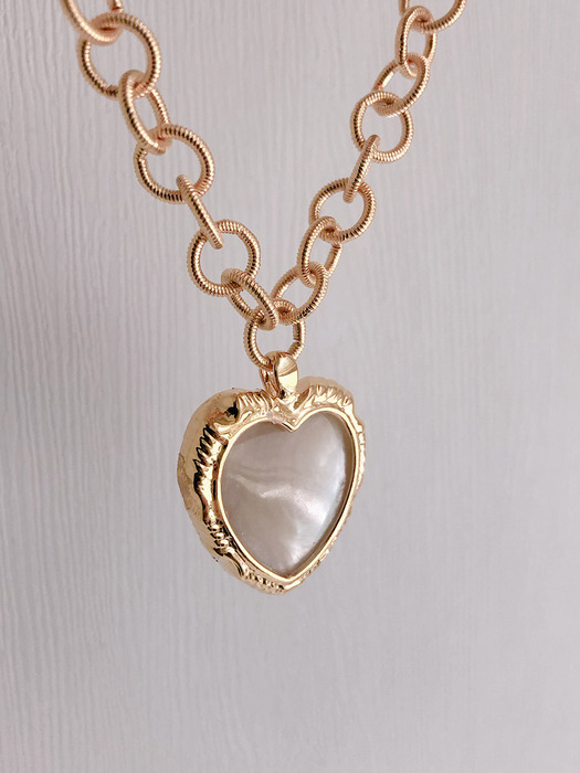 Heart Pendent Chain Necklace