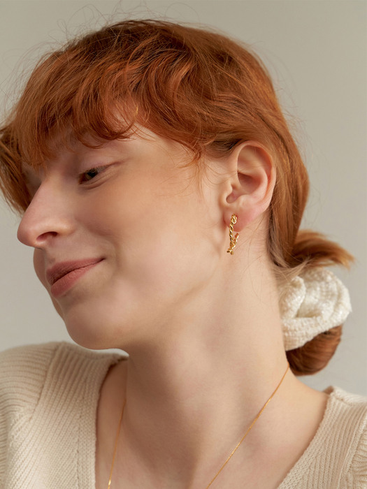 Pretzel Heart Earring (2color)