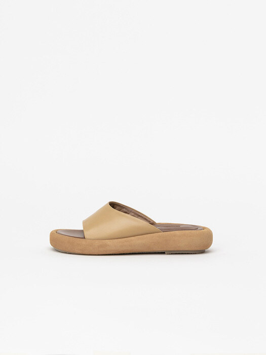 Addie Footbed slides in Yellow