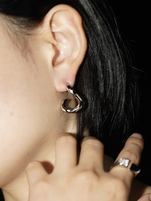 no.19 earring silver