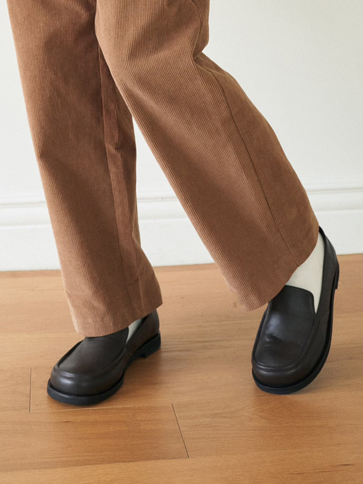 classic round loafer (brown)