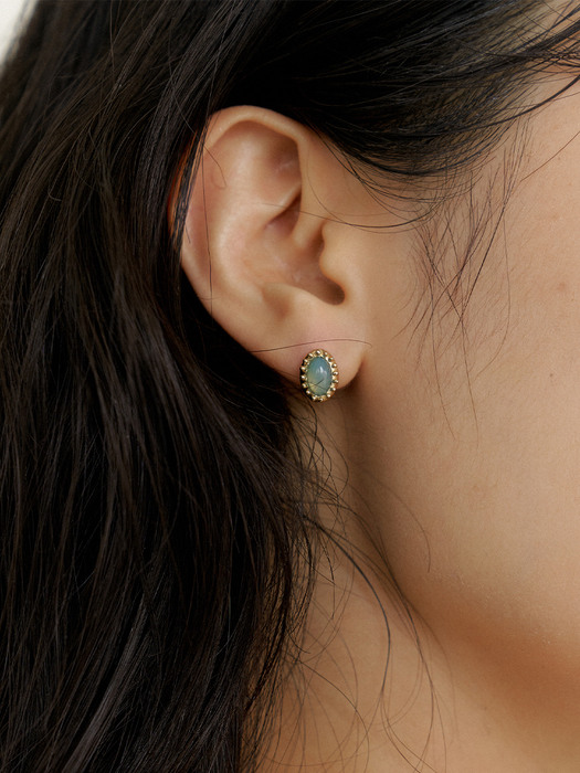 Bloom earring / gold / blue stone
