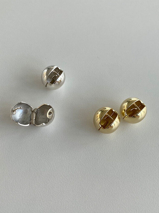 [925 silver]Deux.silver.146 / chubby walnut earring (2 color)