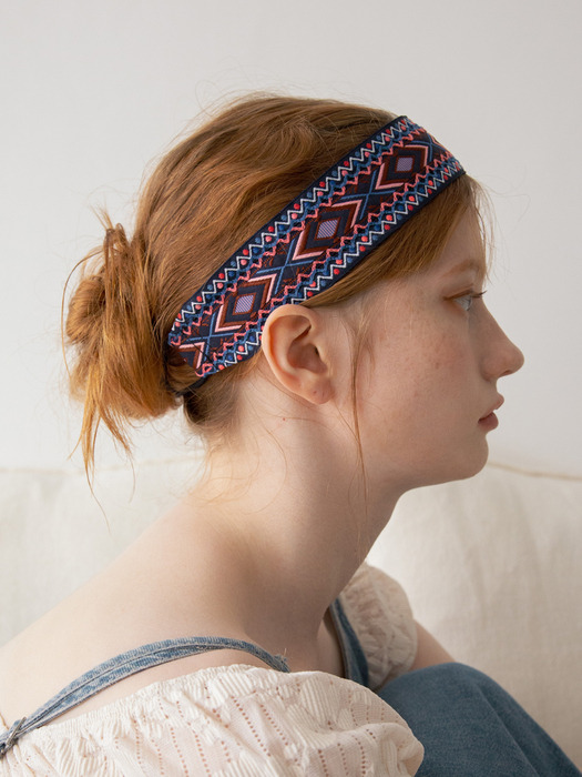 Ethnic pattern on jacquard hairband