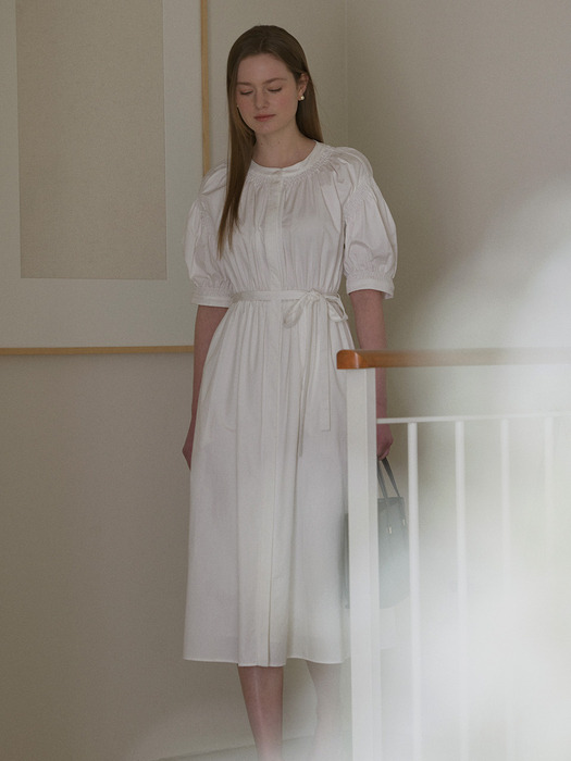 SMOCKING PUFF DRESS [WHITE]