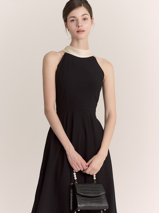 Humming Halter-neck One-piece (Black)