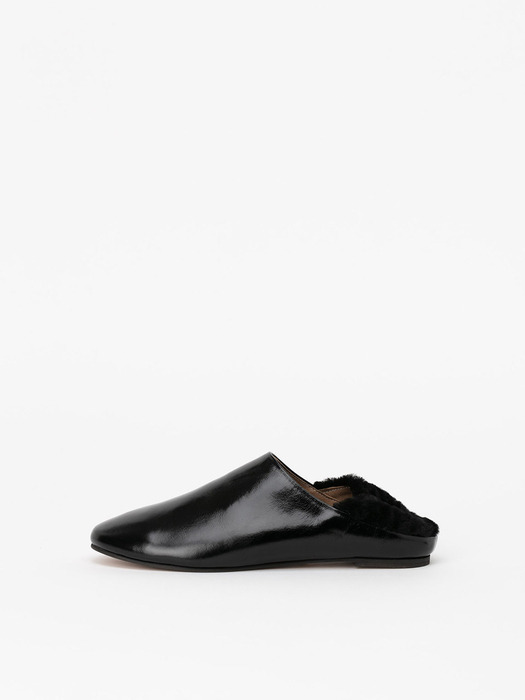 Angelique Shearling Flats in BLACK