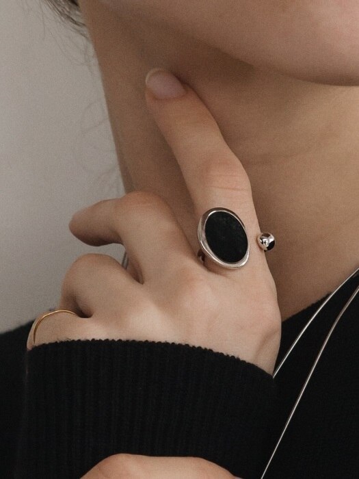 black serpentine pebble open ring