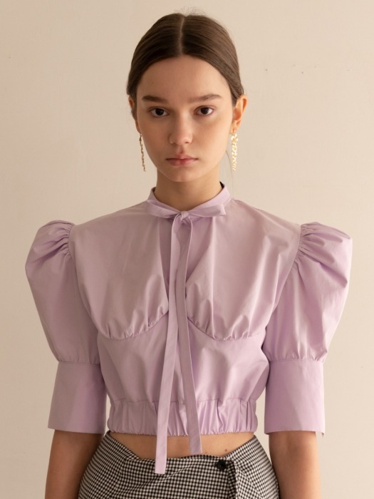 Half sleeved shirring ribbon blouse