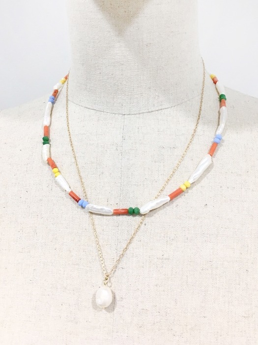 ETHNIC BEAD NECKLACE