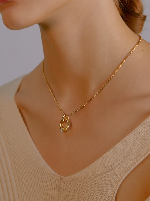 [단독]Holiday circle pearl necklace