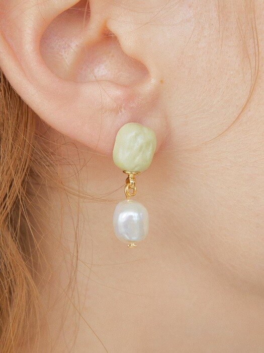 Ceramic Pearl `drop` earring(Lime)