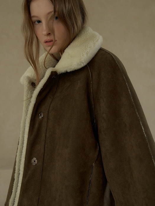 wool cropped reversible shearing coat (cream)