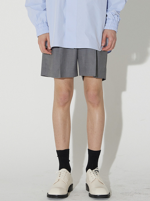 Two Tuck Bermuda Shorts(Gray)