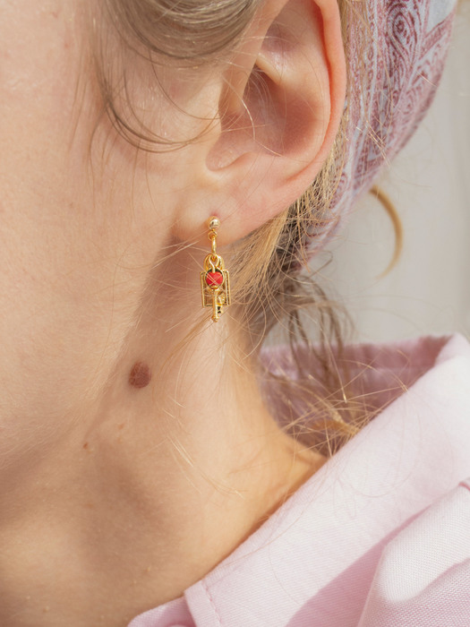 Key of love mini earring