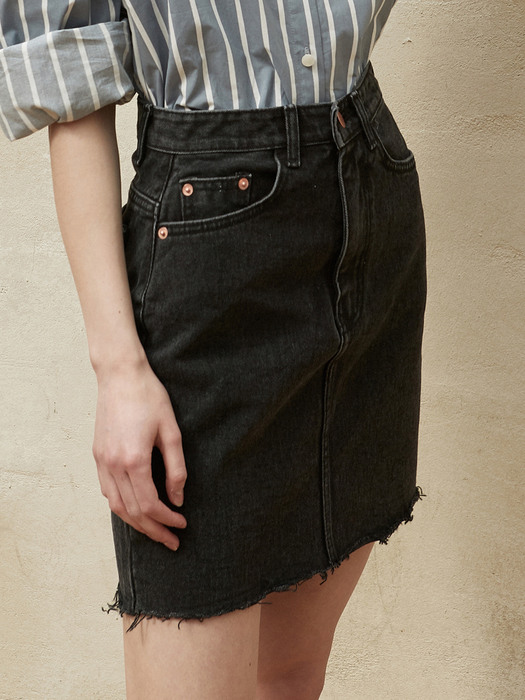 iuw992 grayish mini denim skirt (black)