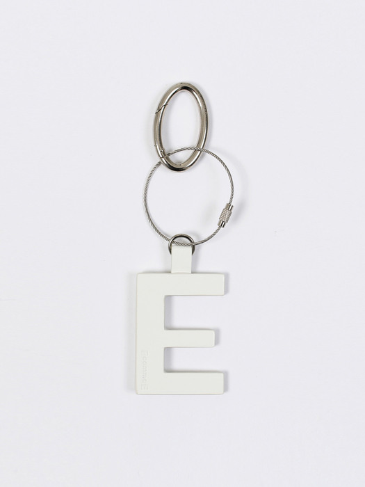  key chain : E