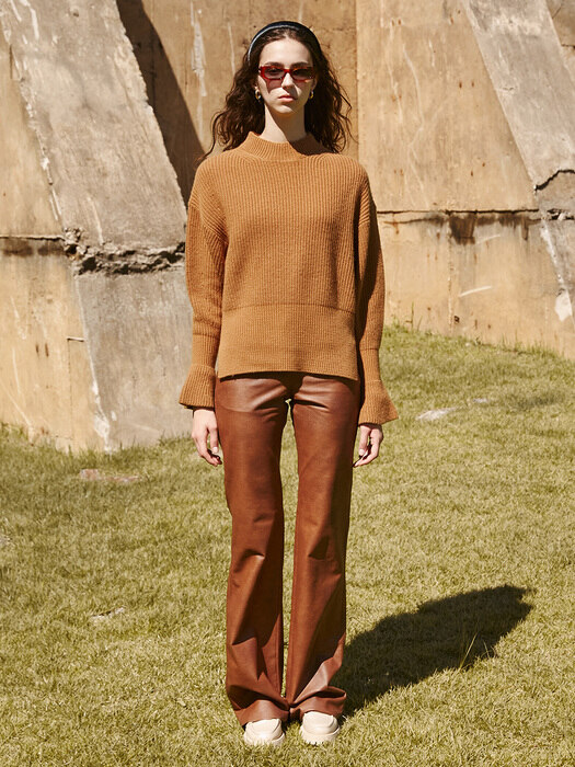 BELL SLEEVE MOC-NECK KNIT PULLOVER_Camel [U1W0K301/80]