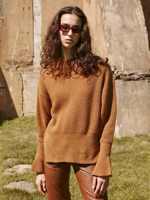 BELL SLEEVE MOC-NECK KNIT PULLOVER_Camel [U1W0K301/80]