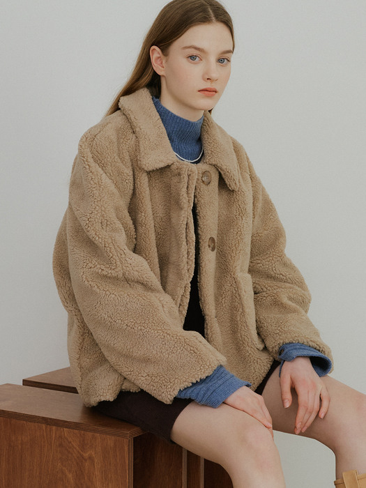 monts 1402 raglan cropped fur jacket (dark beige)