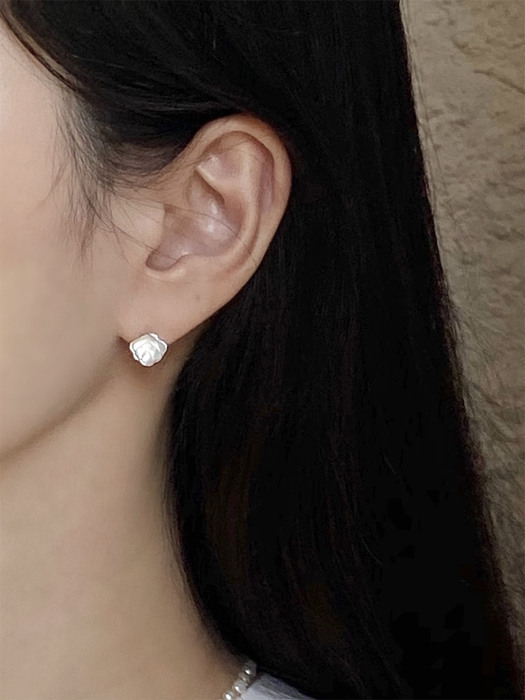 shell nacre silver earring