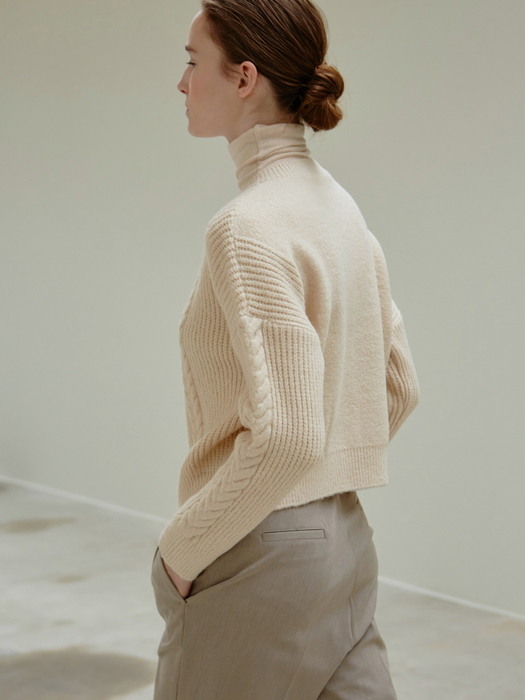 CABLE BUTTON KNIT CARDIGAN_LIGHT BEIGE