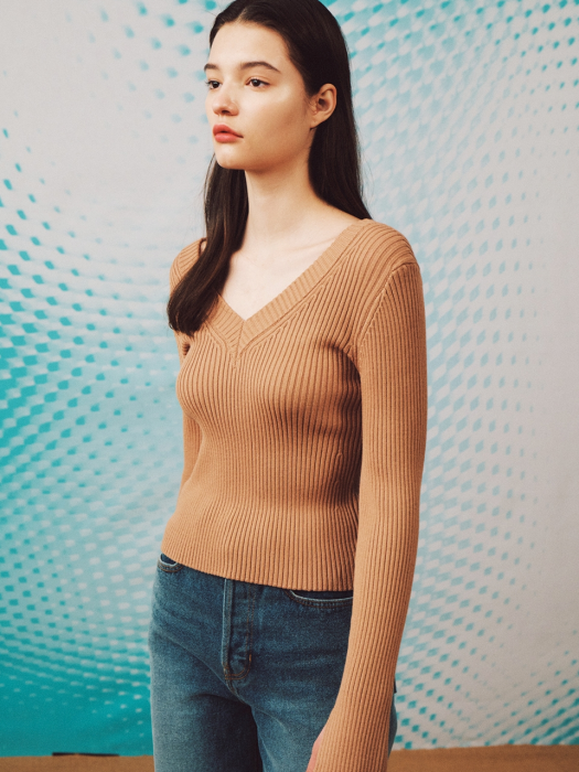 DEBBYS TWO WAY NECK POINT KNIT TOP_BEIGE