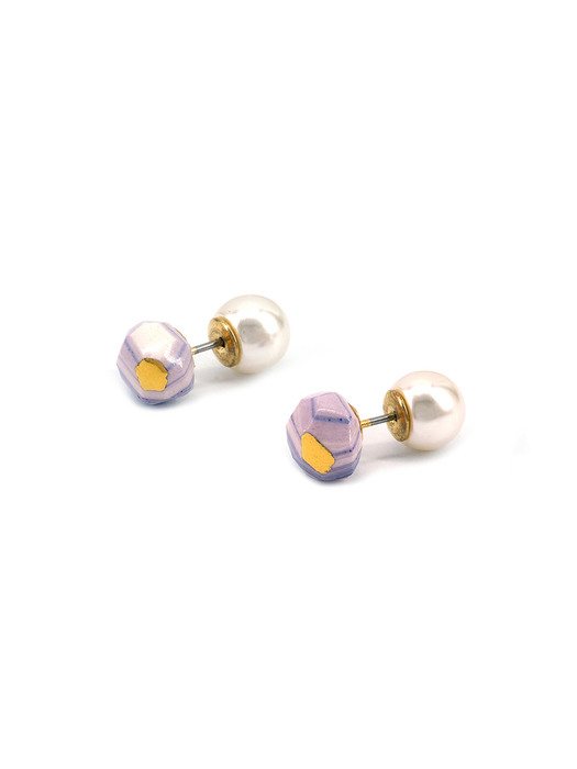 2022 PANTONE stratum pearl earring (LP)