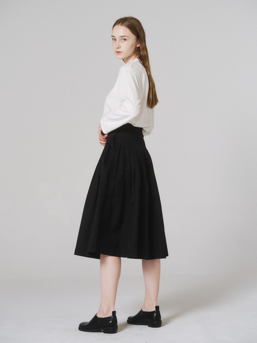 Volume pleats skirt (black)