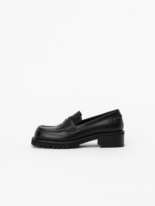 Bardon Loafers in Regular Black