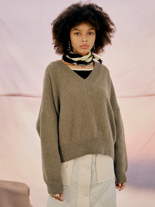 [리퍼브] Lumina Back Ribbon Sweater (Khaki)