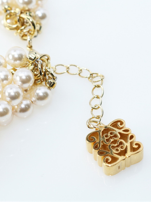 Volume Braids Pearl Anagram Bracelet[Cream]