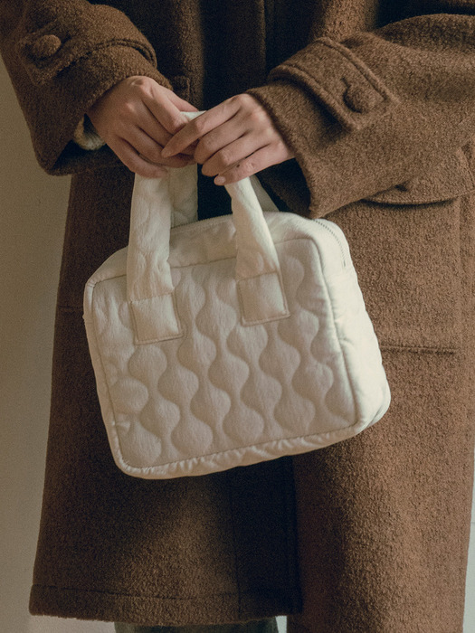 B3007 Grandma square padding bag_Ivory